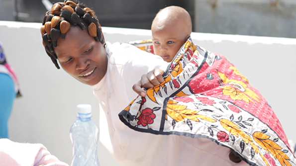 BoP-mother-and-child-outside-photo-by-Dr.-Monk 595x334